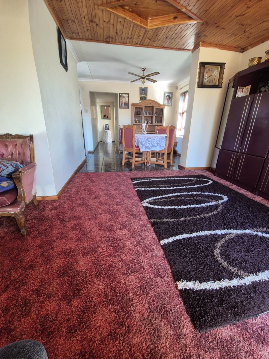 5 Bedroom Property for Sale in Motherwell Nu 5 Eastern Cape